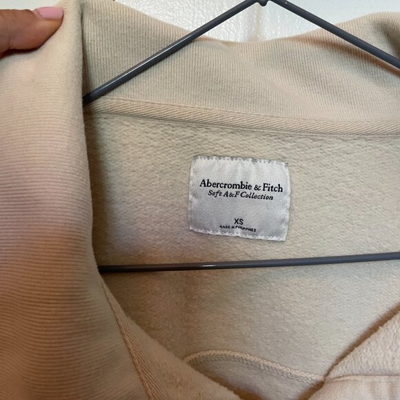 Abercrombie Soft A&F Collection 1/4 Button-Down Collar Sweater – Mustard – XS - Picture 3 of 5